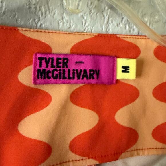 Tyler McGillivary Samara Orange Wave Print Cropped Button Top Size Medium - Picture 8 of 8